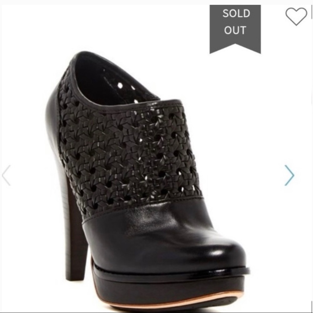 Ugg Fatima Back Leather Booties